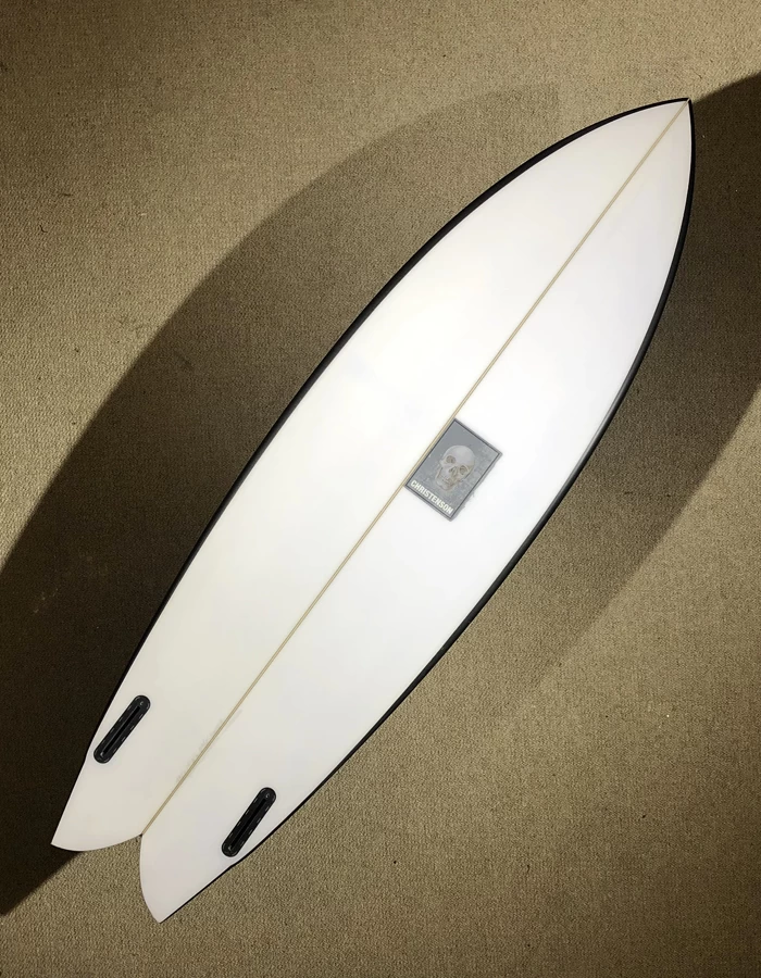 PUKAS 5'10" CHRIS CHRISTENSON PEGASO TWIN FIN BLACK 4 PUKAS 5'10" CHRIS CHRISTENSON PEGASO TWIN FIN BLACK - Image 4
