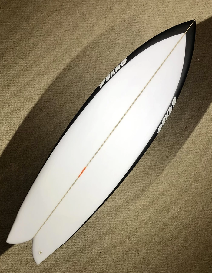PUKAS 5'10" CHRIS CHRISTENSON PEGASO TWIN FIN BLACK 2 PUKAS 5'10" CHRIS CHRISTENSON PEGASO TWIN FIN BLACK - Image 2