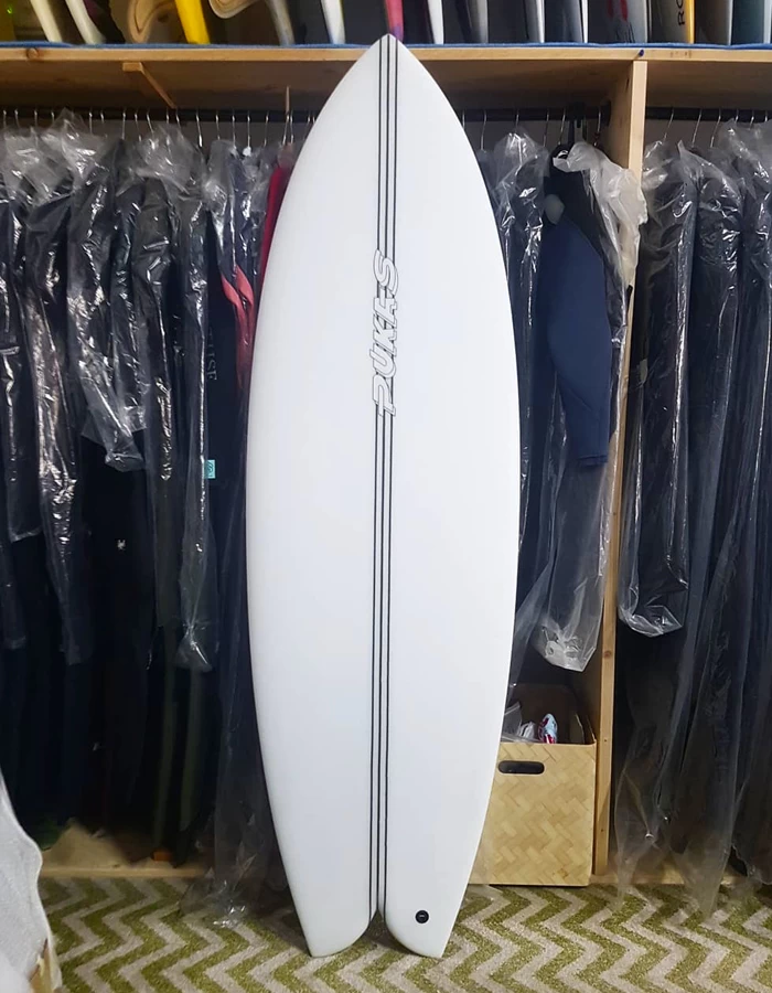 PUKAS SURFBOARDS 5'8' WOMBI FISH' PE BY EYE SYMMETRY 1 PUKAS SURFBOARDS 5'8' WOMBI FISH' PE BY EYE SYMMETRY