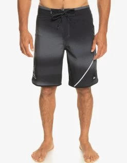 QUIKSILVER BOARDSHORTS SURFSILK NEW WAVE 20" BLACK