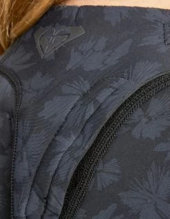 ROXY 5/4/3 SWELL SERIES HOODED CHEST ZIP -Freedom Wave Shop roxy swell series 5 4 3 muta donna front zip black 6