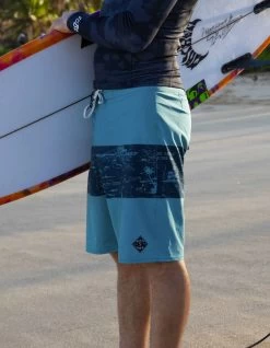 SALTY CREW TOPWATER BOARDSHORTS 21" NAVY AQUA -Freedom Wave Shop salty crew topwater boardshorts 21 navy aqua 3